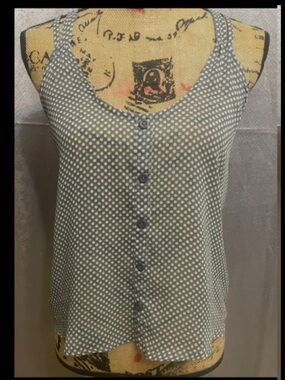 Womens Gray Polka Dot Button-Front Tank Top
